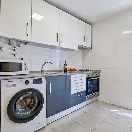 Big, Cozy, Flat דירה ליסבון