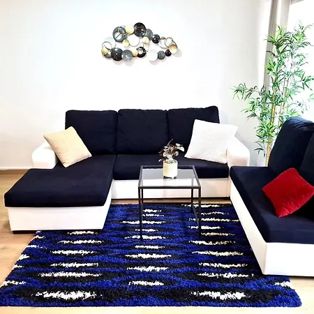 Apartment Helle Und Gemuetliche Im Zentrum *