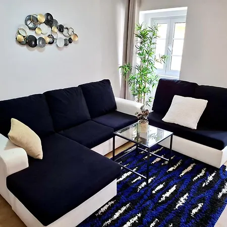 Big, Cozy, Flat Lissabon